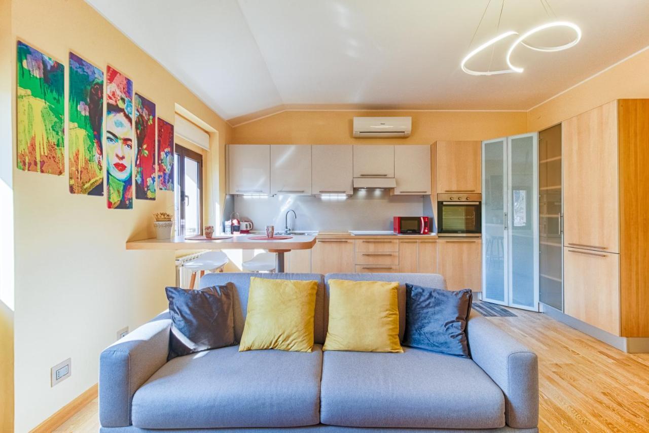 Frida Apartment Nuovo Luminoso Con Vista Aperta トリエステ エクステリア 写真